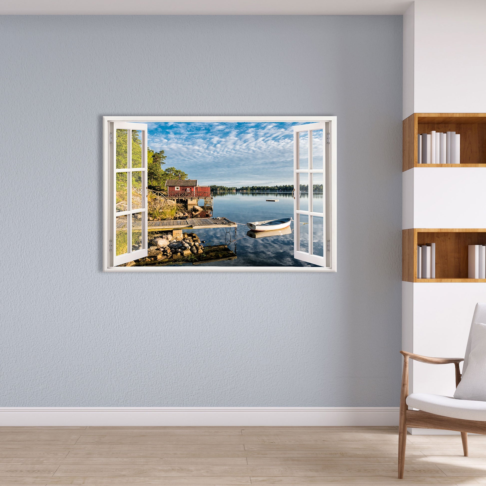 Wandtattoo mit offenem Fensterblick auf eine ruhige skandinavische Seenlandschaft mit Holzsteg, Boot und rotem Bootshaus. Das realistische Fotomotiv erzeugt eine Tiefenwirkung und bringt eine entspannte Atmosphäre in den Wohnraum. Perfekte Wanddekoration für moderne und minimalistische Einrichtungen.