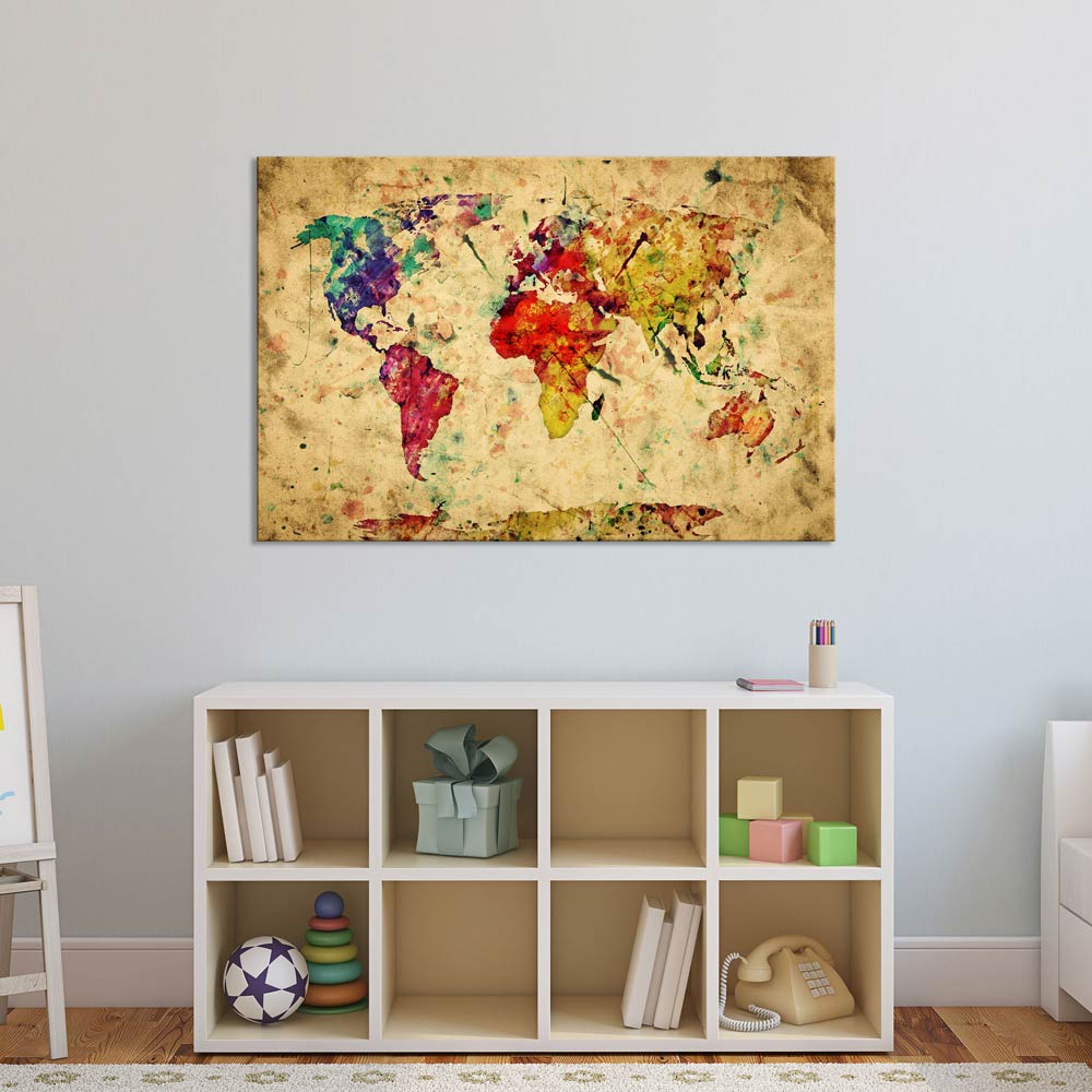 Leinwandbild "Vintage Weltkarte" über Spielzeugregal